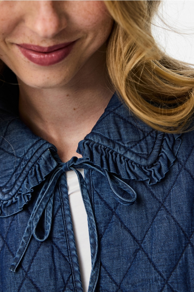 PCAURA SHORT QUILT JACKET FSY 17163998 MEDIUM BLUE DENIM